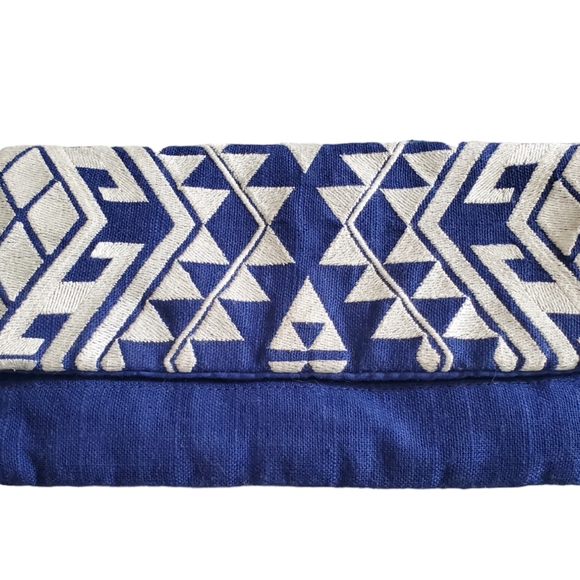 Limited Edition Aztec Pattern Embroidered Wristlet Clutch Royal Blue & White - Picture 3 of 7